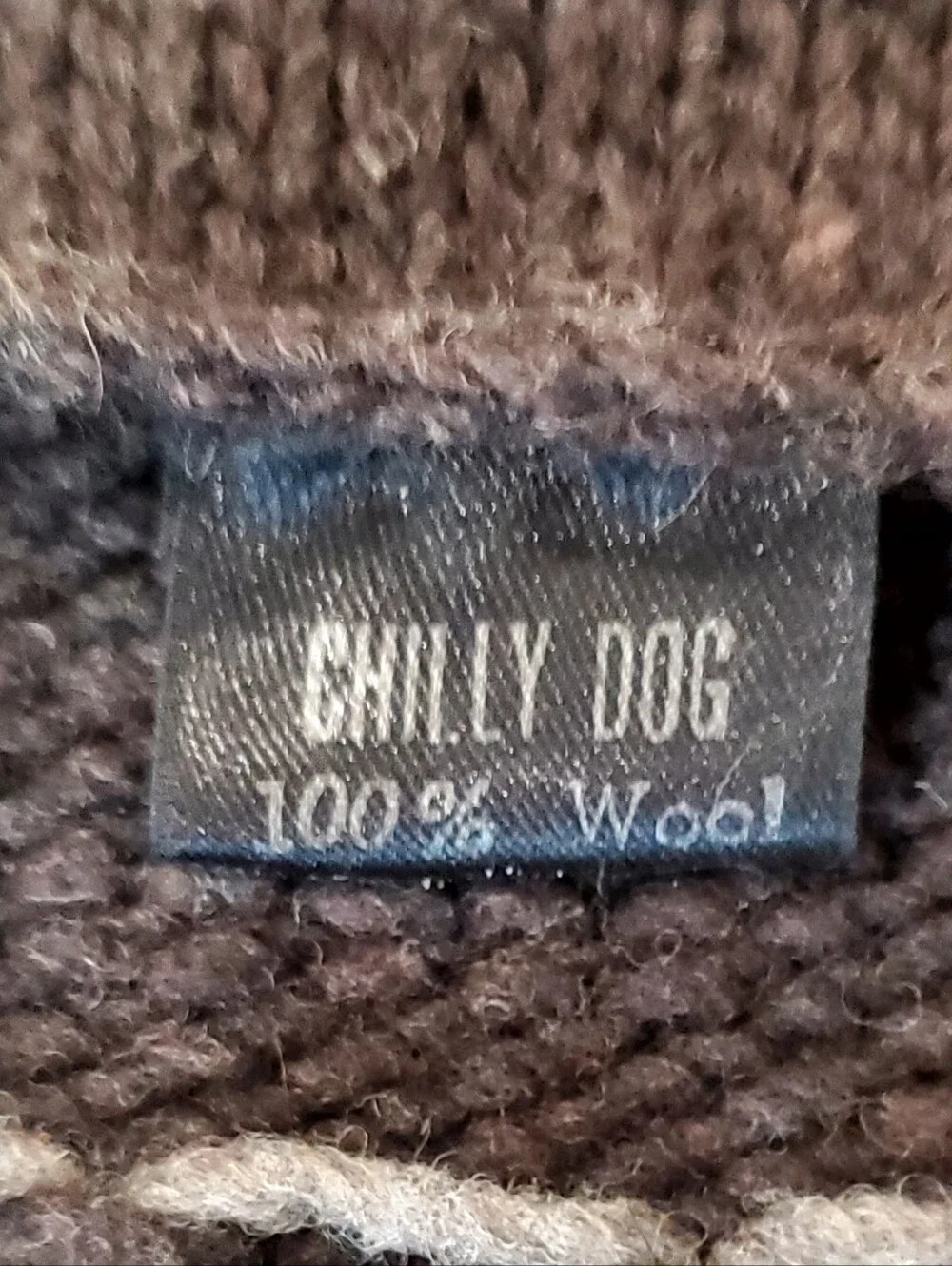 Chilly Dog Hand Knitted 100% Wool Brown+ White/Grey Diamond Dog Sweater, Small